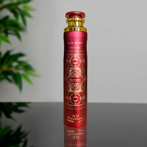 Flacon de spray d’ambiance Bade’e Al Oud Sublime 300 ml avec décor oriental, parfum maison mixte aux notes de litchi, rose et oud