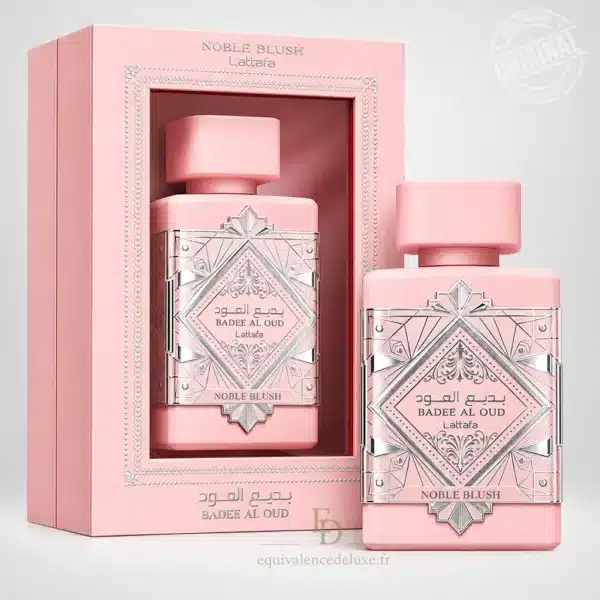 Flacon rose pastel Badee Al Oud Noble Blush Lattafa avec ornements argentés et coffret rose assorti