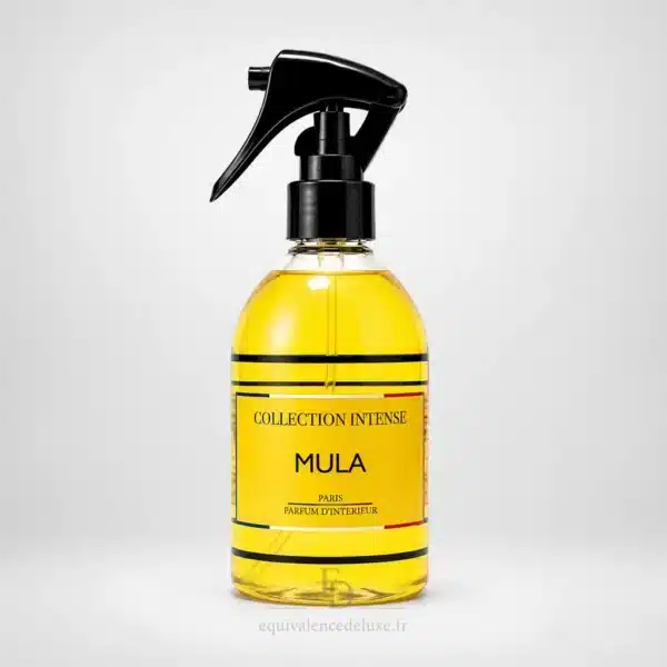 Spray d’intérieur Mula Collection Intense 250 ml présenté dans une ambiance élégante et chaleureuse
